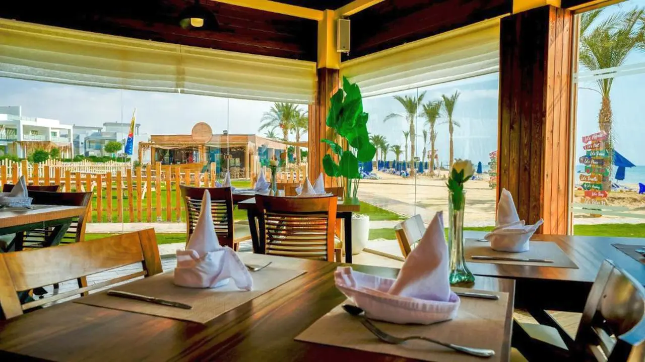 الفندق سيفيل بيتش (إيليت) - العين السخنة